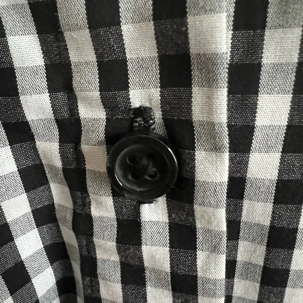 Black And White Blouse Who What Wear Mid Length Sleeve Ruffled Neckline Size L - Picture 8 of 11